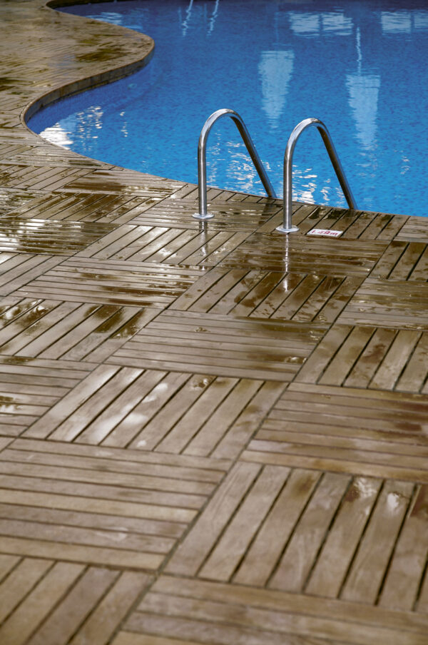 PC THERMO ASH DECKING TILES 300 X 300mm (LEFT) - Image 3