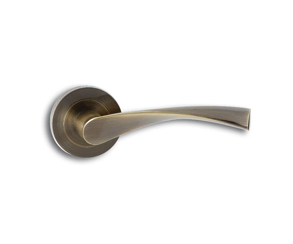 PAIR DOOR HANDLE ZAMAK BRONZE (LEATHER) W/ROSETTE {OVAL KEY HOLE} HERRA R-130AC