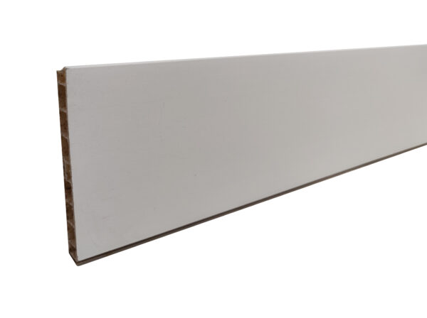 METRE PLINTH PVC WHITE B1 STRIP 4 MT